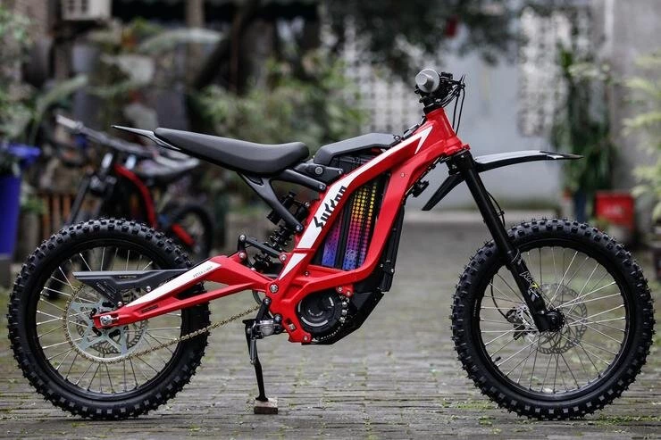 Gnarly SurRon Light Bee X S Lithium Battery Power-Assisted Electric Dirt Bike Outdoor Motocross Bike 48V/60V 3000W/4500W